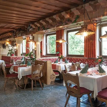Jaegerklause Inn *